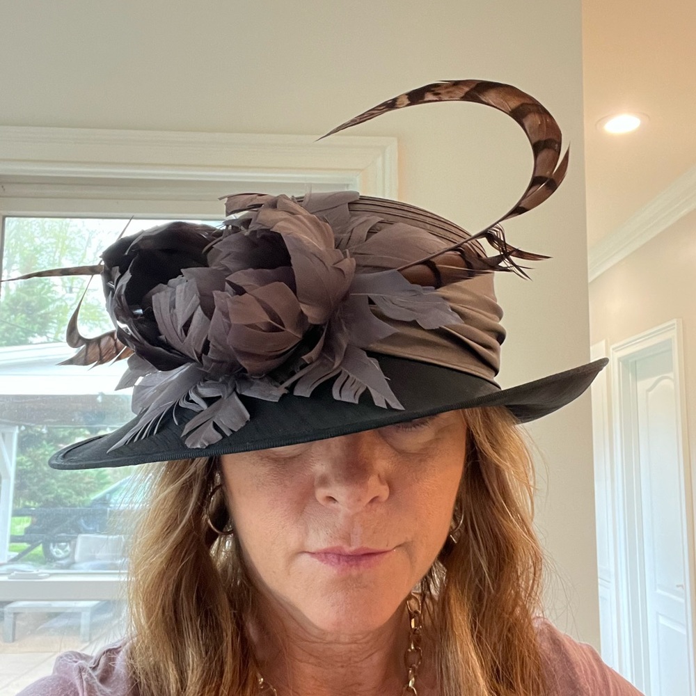 NWT Von Maur hat from Giovanno New York